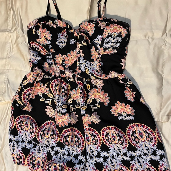 Patterned romper - Picture 1 of 1